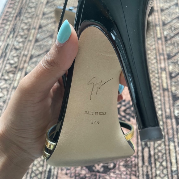Giuseppe Zanotti Heels (Sz 37.5) - Picture 6 of 9